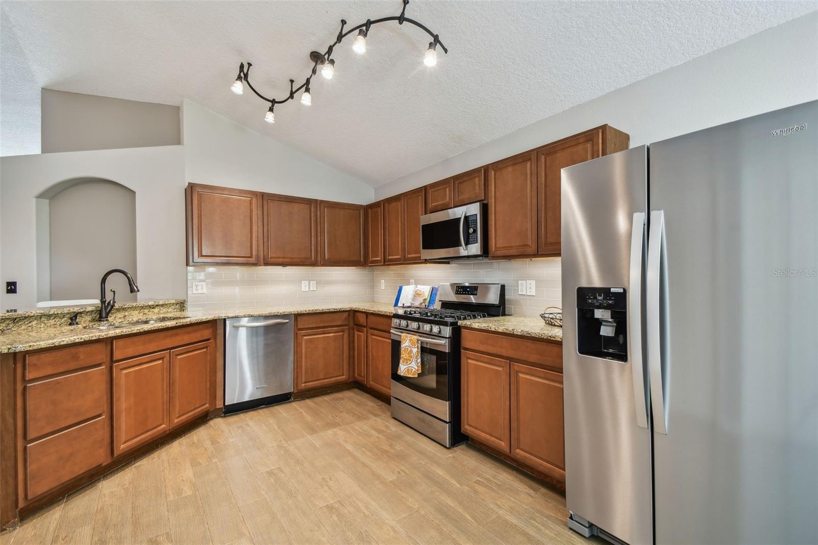 Image 12 of 91 For 6006 Chellas Court