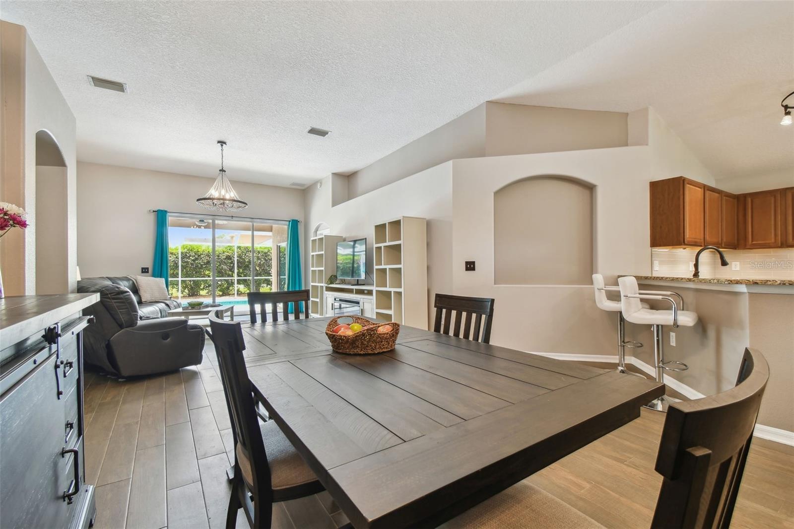 Image 15 of 91 For 6006 Chellas Court