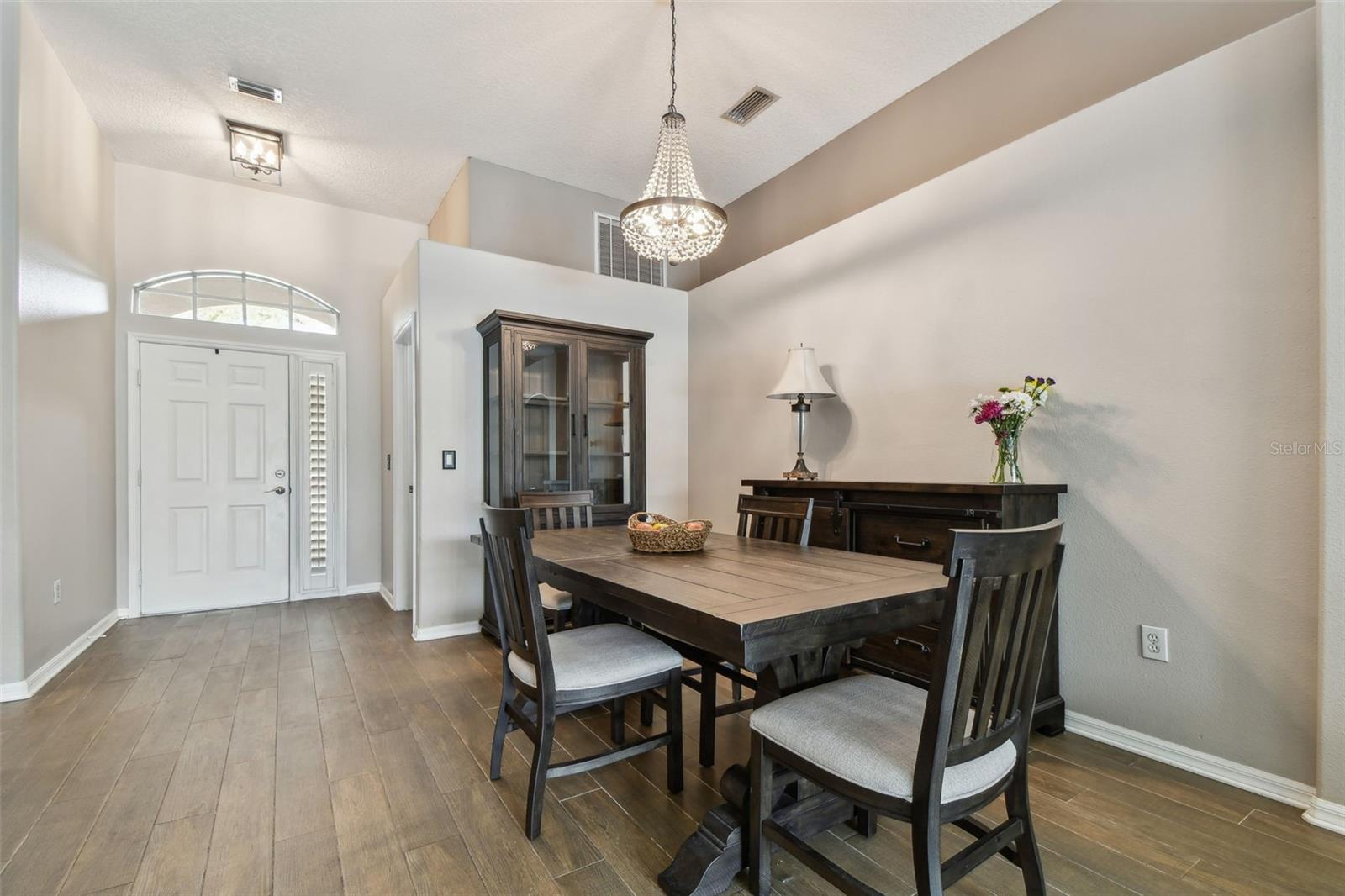 Image 16 of 91 For 6006 Chellas Court