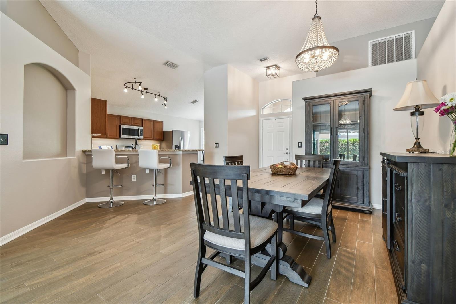 Image 17 of 91 For 6006 Chellas Court