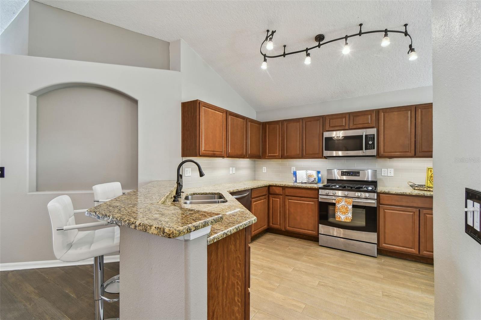 Image 6 of 91 For 6006 Chellas Court