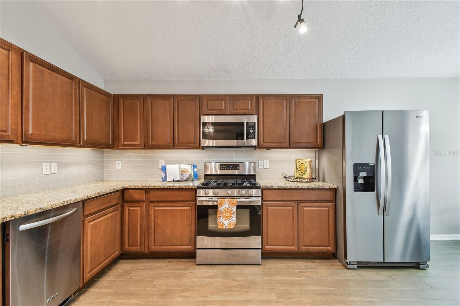 Image 7 of 91 For 6006 Chellas Court