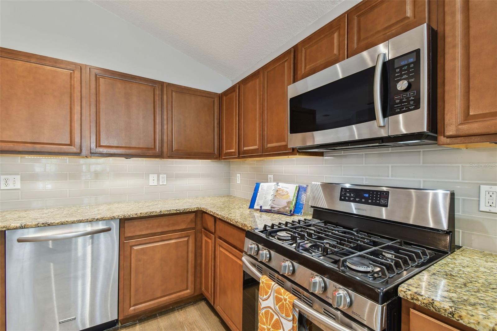 Image 8 of 91 For 6006 Chellas Court