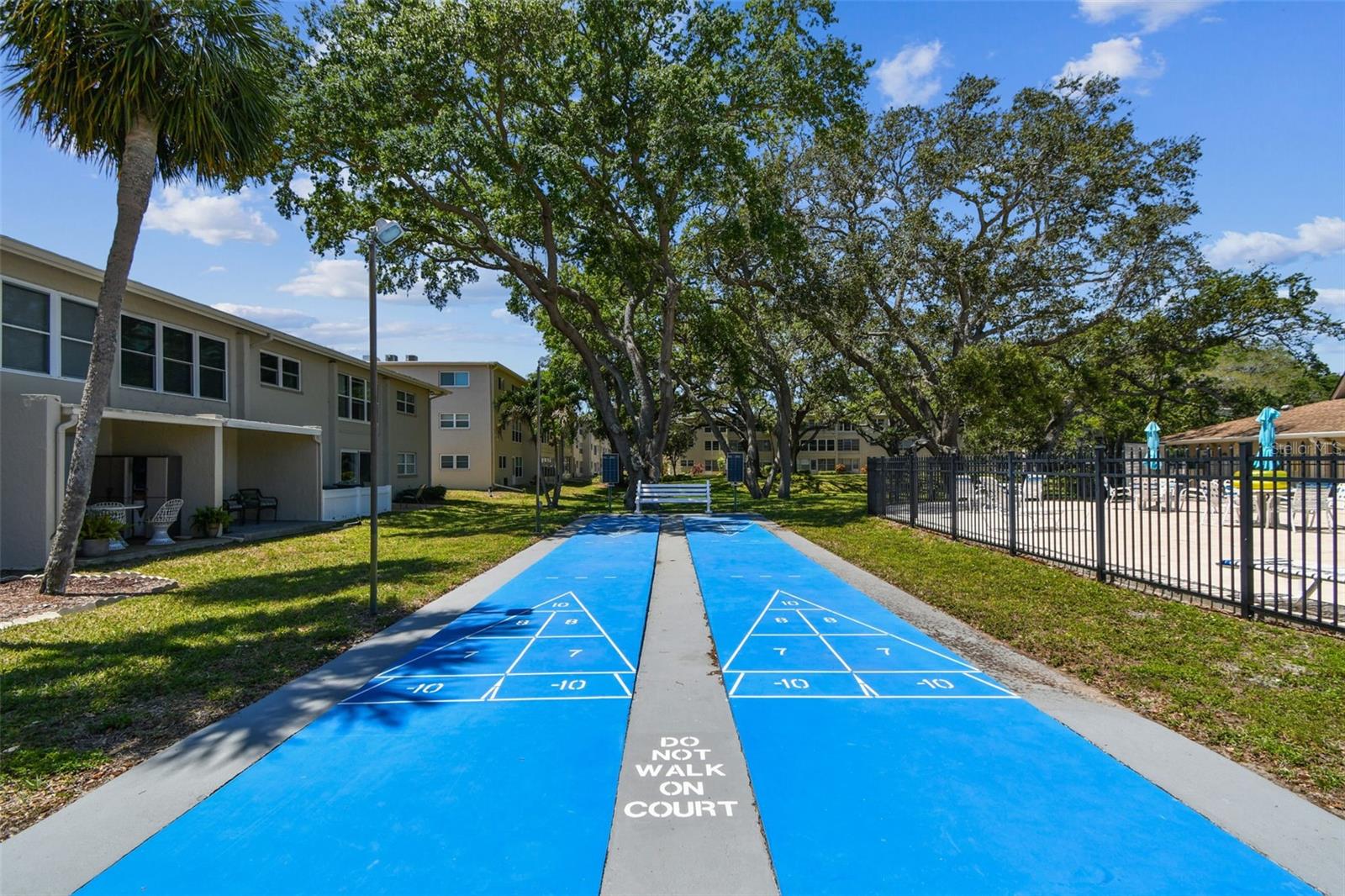 Image 13 of 69 For 938 Virginia Street 208