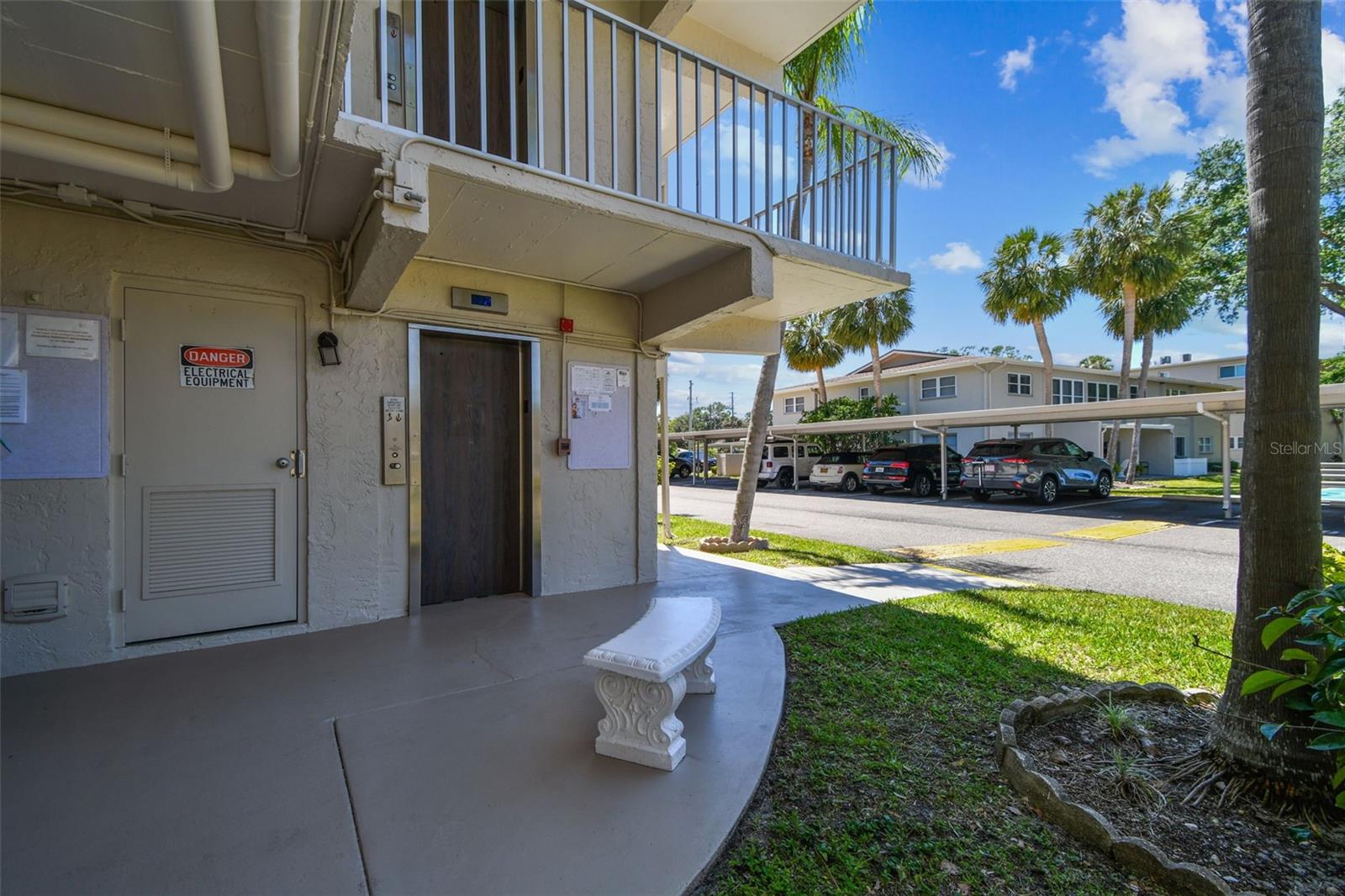 Image 48 of 69 For 938 Virginia Street 208