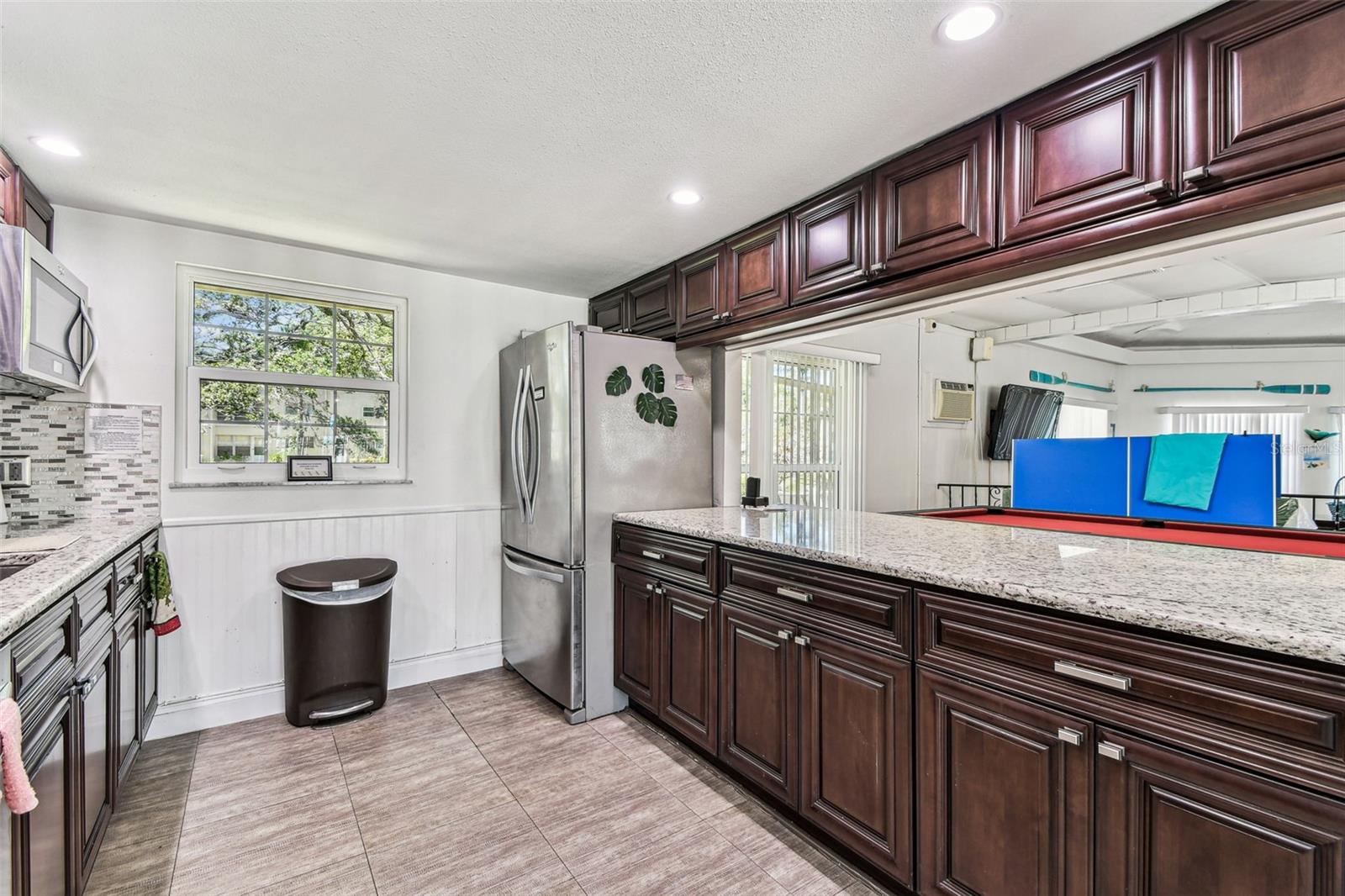 Image 59 of 69 For 938 Virginia Street 208
