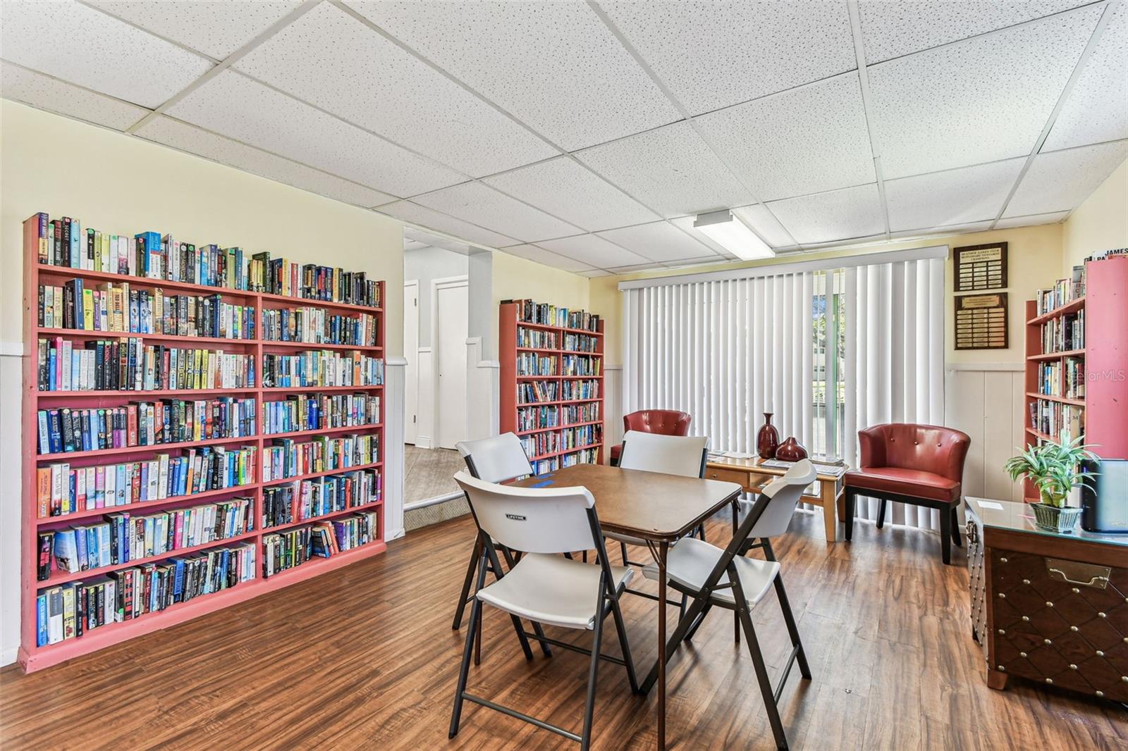 Image 62 of 69 For 938 Virginia Street 208