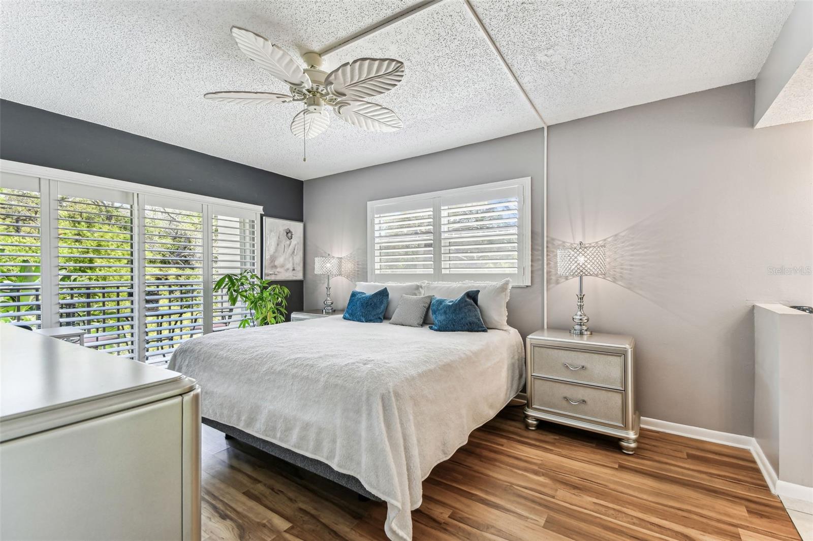 Image 7 of 69 For 938 Virginia Street 208