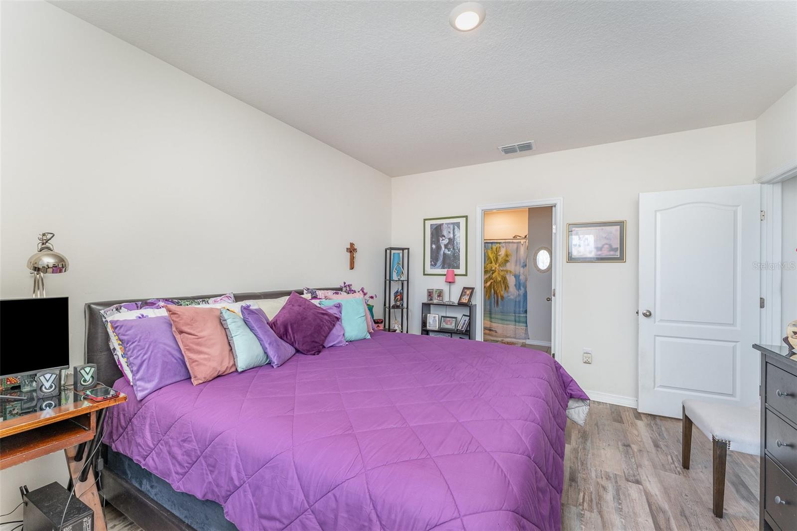Image 10 of 26 For 947 Serchio Street