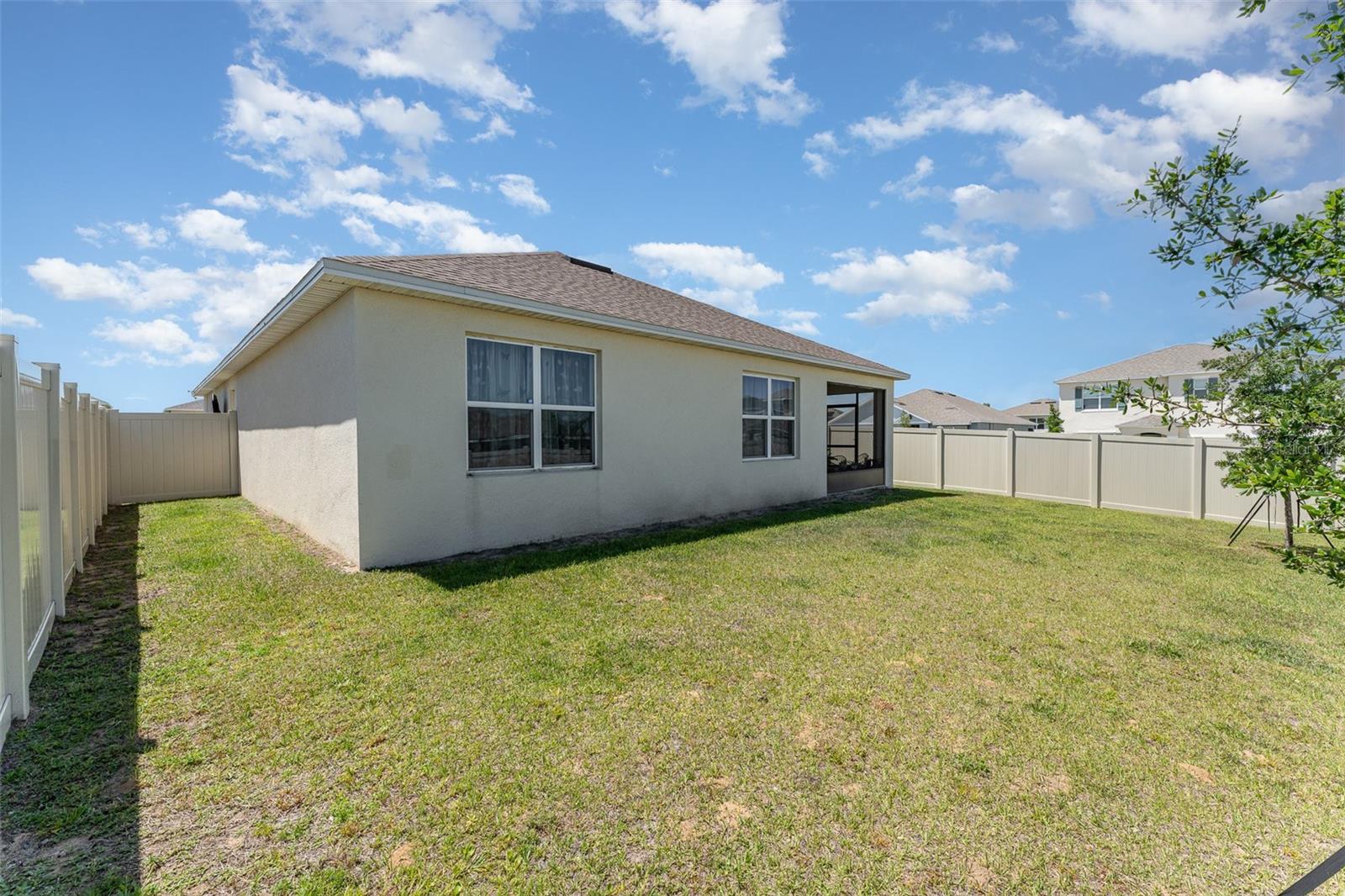 Image 22 of 26 For 947 Serchio Street