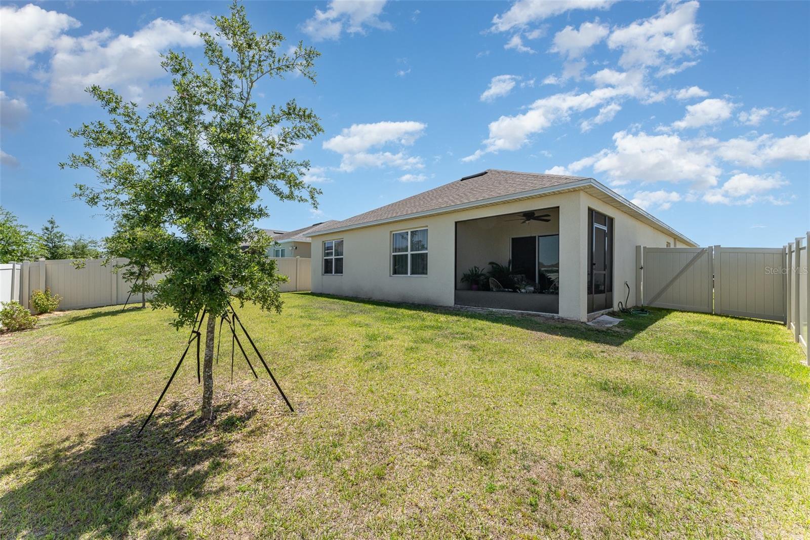 Image 23 of 26 For 947 Serchio Street