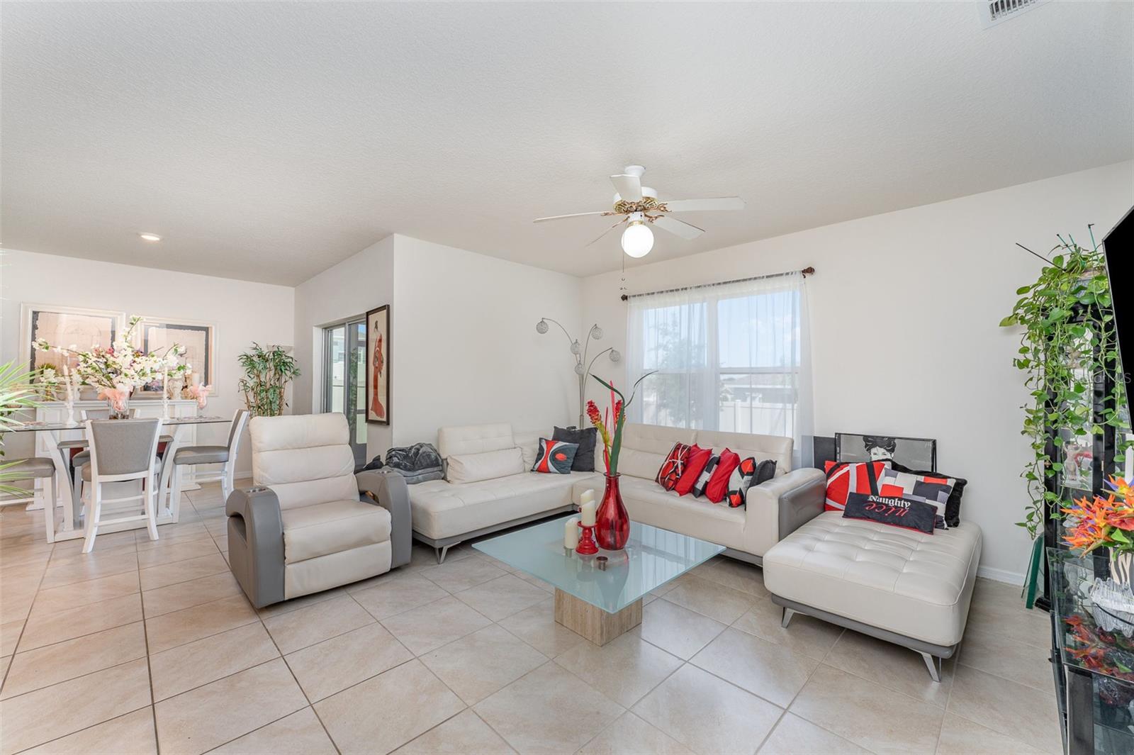 Image 4 of 26 For 947 Serchio Street