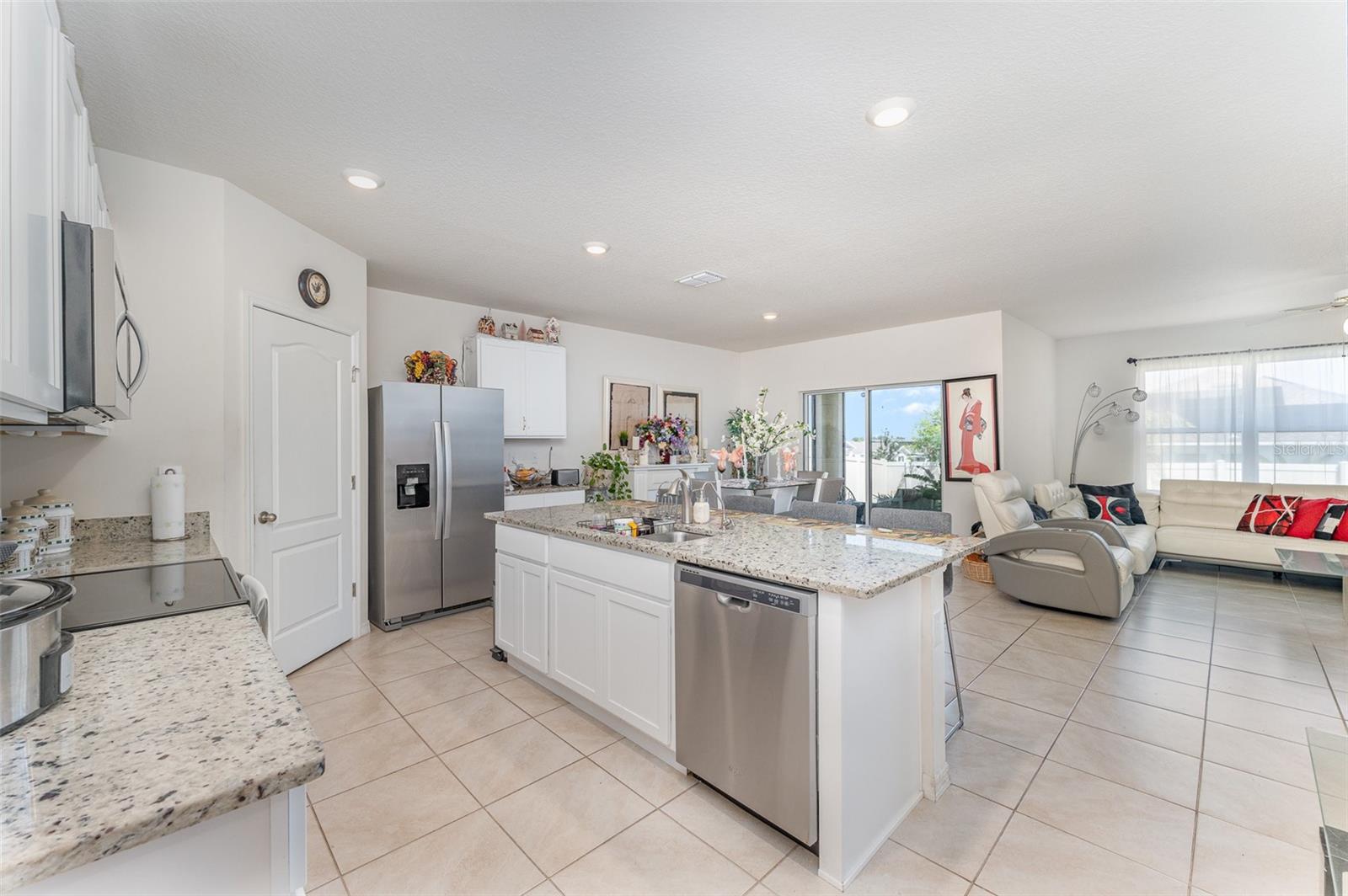 Image 7 of 26 For 947 Serchio Street