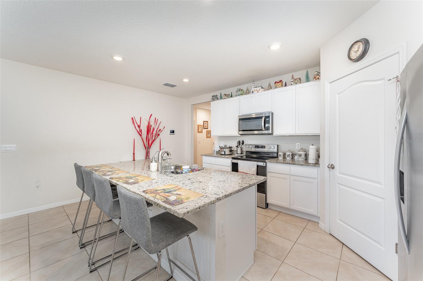 Image 8 of 26 For 947 Serchio Street
