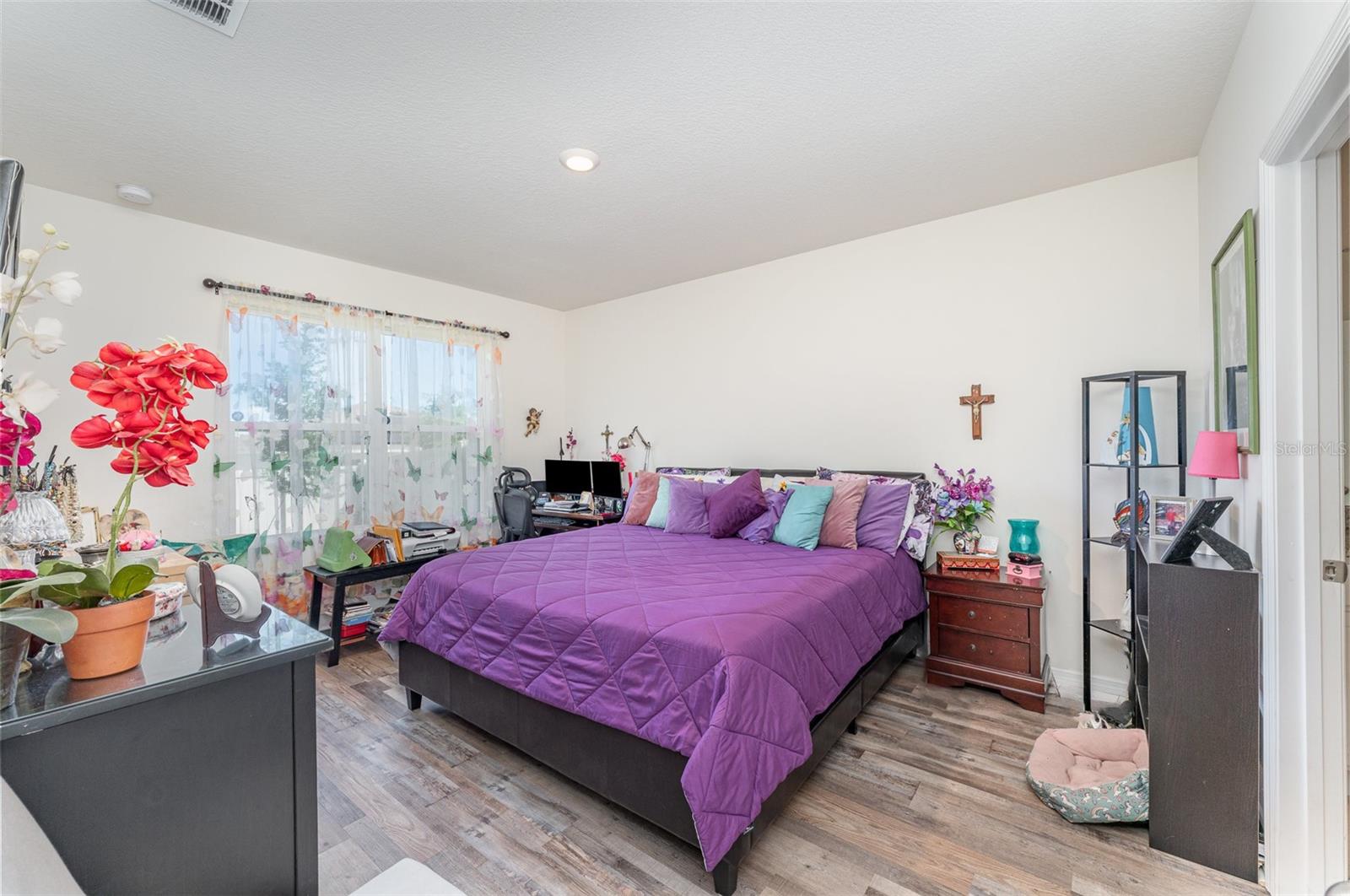 Image 9 of 26 For 947 Serchio Street