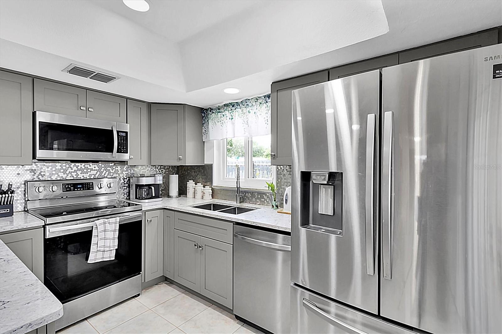Image 11 of 43 For 1428 Chesterfield Drive