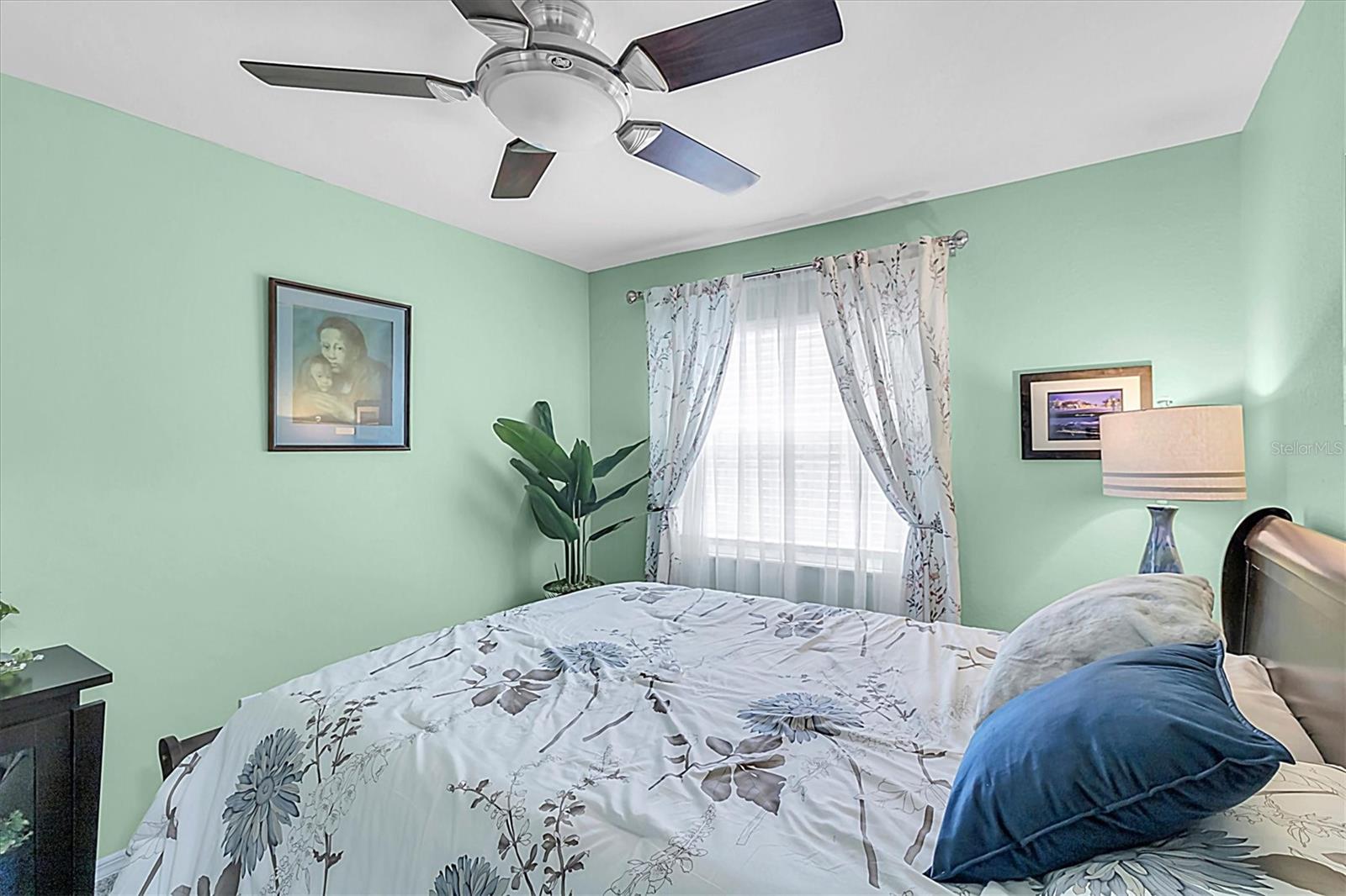 Image 23 of 43 For 1428 Chesterfield Drive