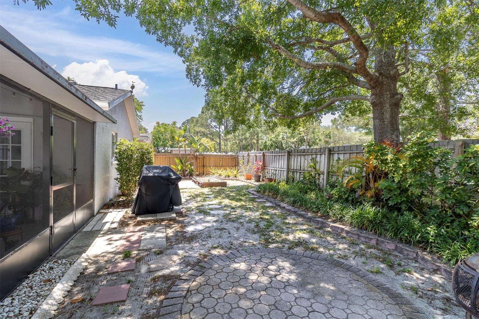 Image 34 of 43 For 1428 Chesterfield Drive
