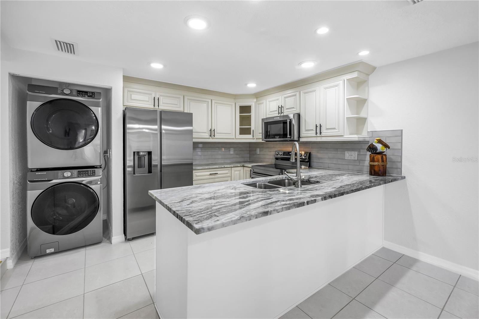 Image 13 of 42 For 2800 Gulf Blvd Unit  1a