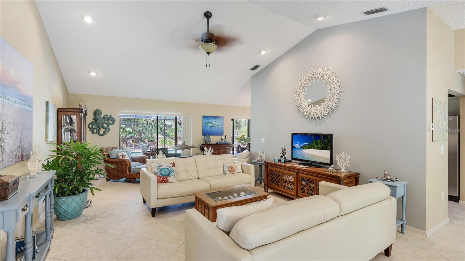 Image 10 of 33 For 6148 Bonaventure Court