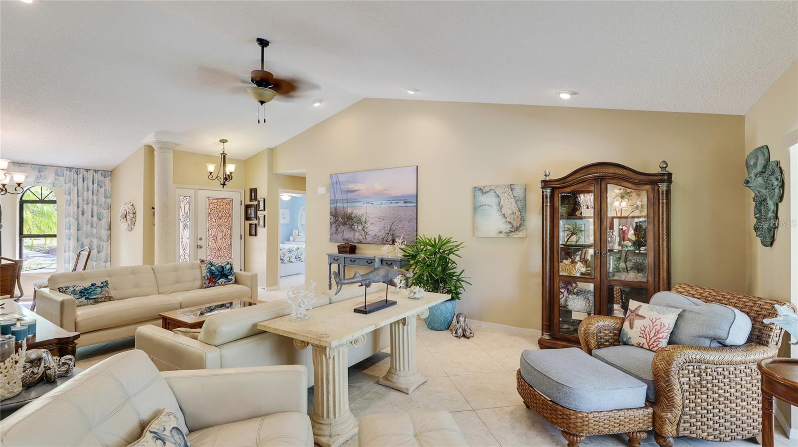 Image 11 of 33 For 6148 Bonaventure Court