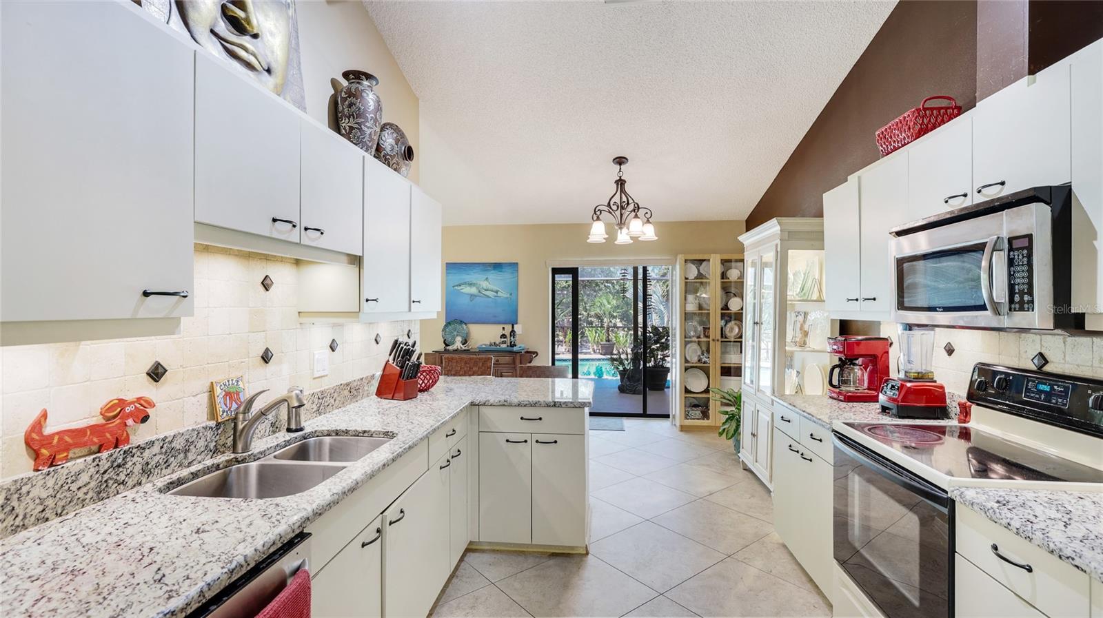 Image 12 of 33 For 6148 Bonaventure Court