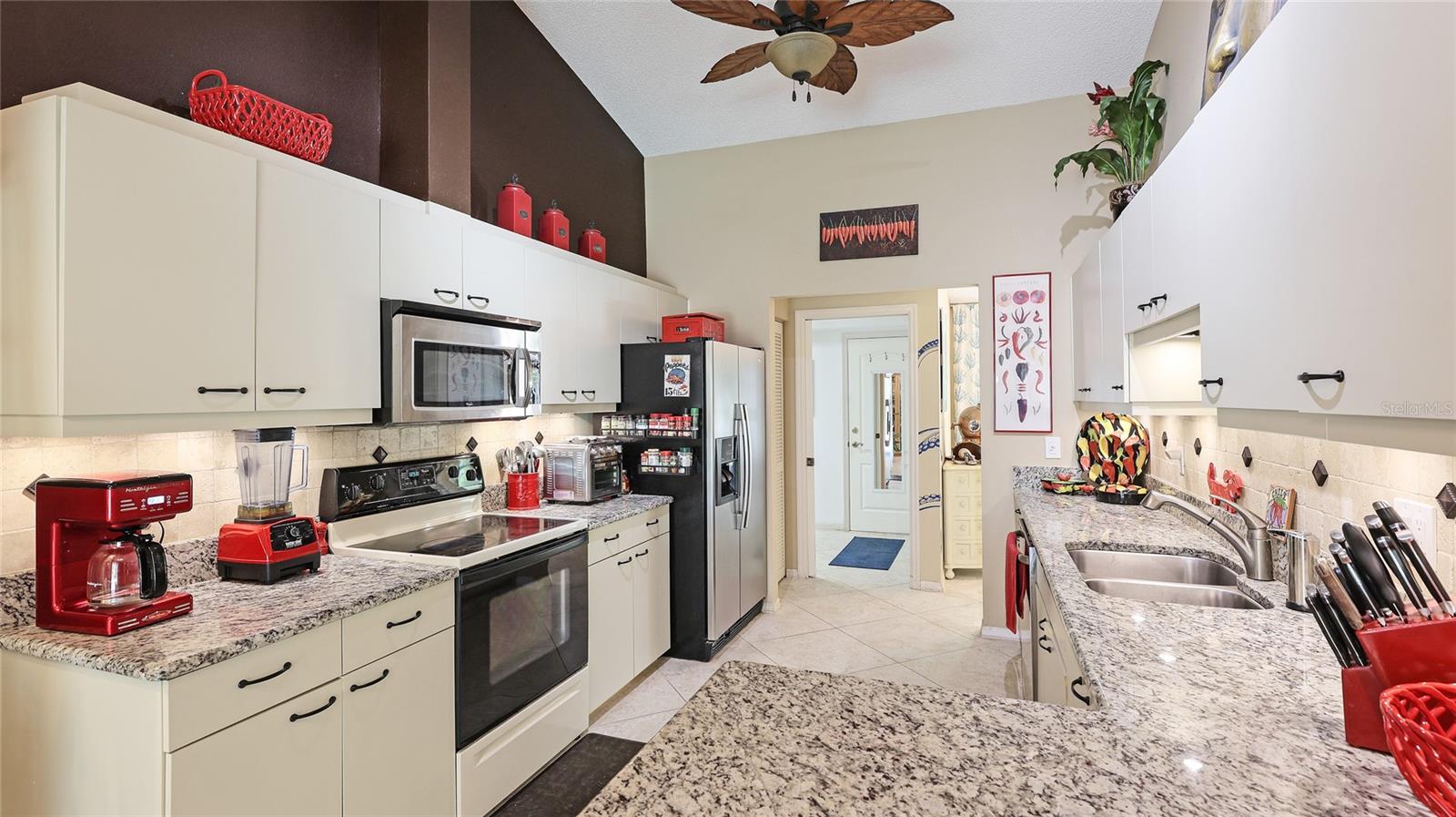 Image 13 of 33 For 6148 Bonaventure Court