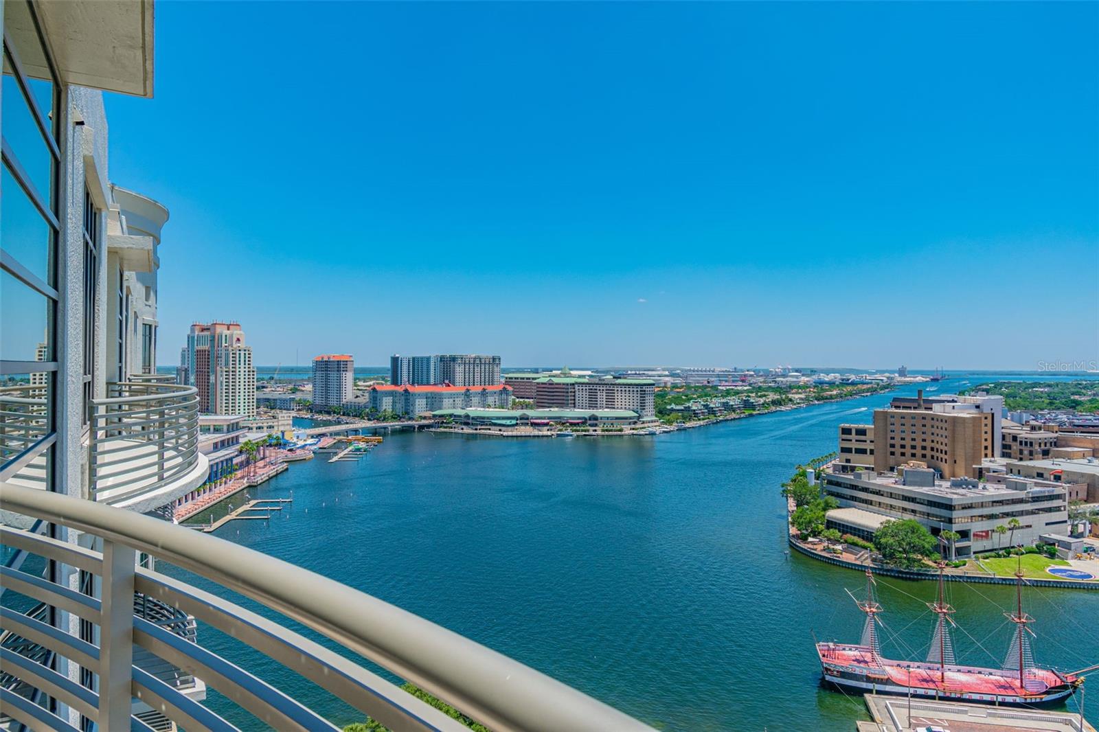 Image 3 of 50 For 275 Bayshore Boulevard 1808