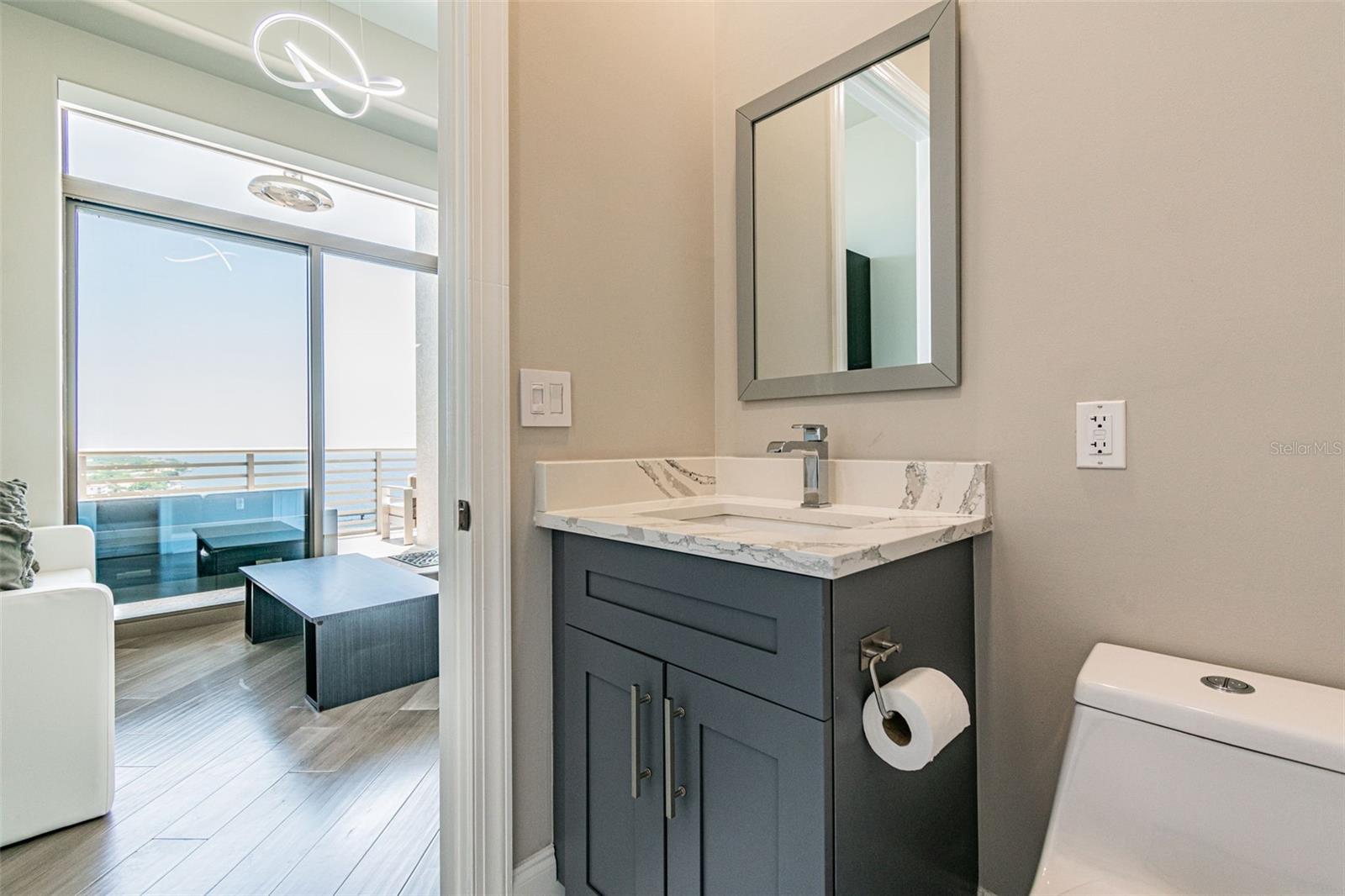 Image 33 of 50 For 275 Bayshore Boulevard 1808