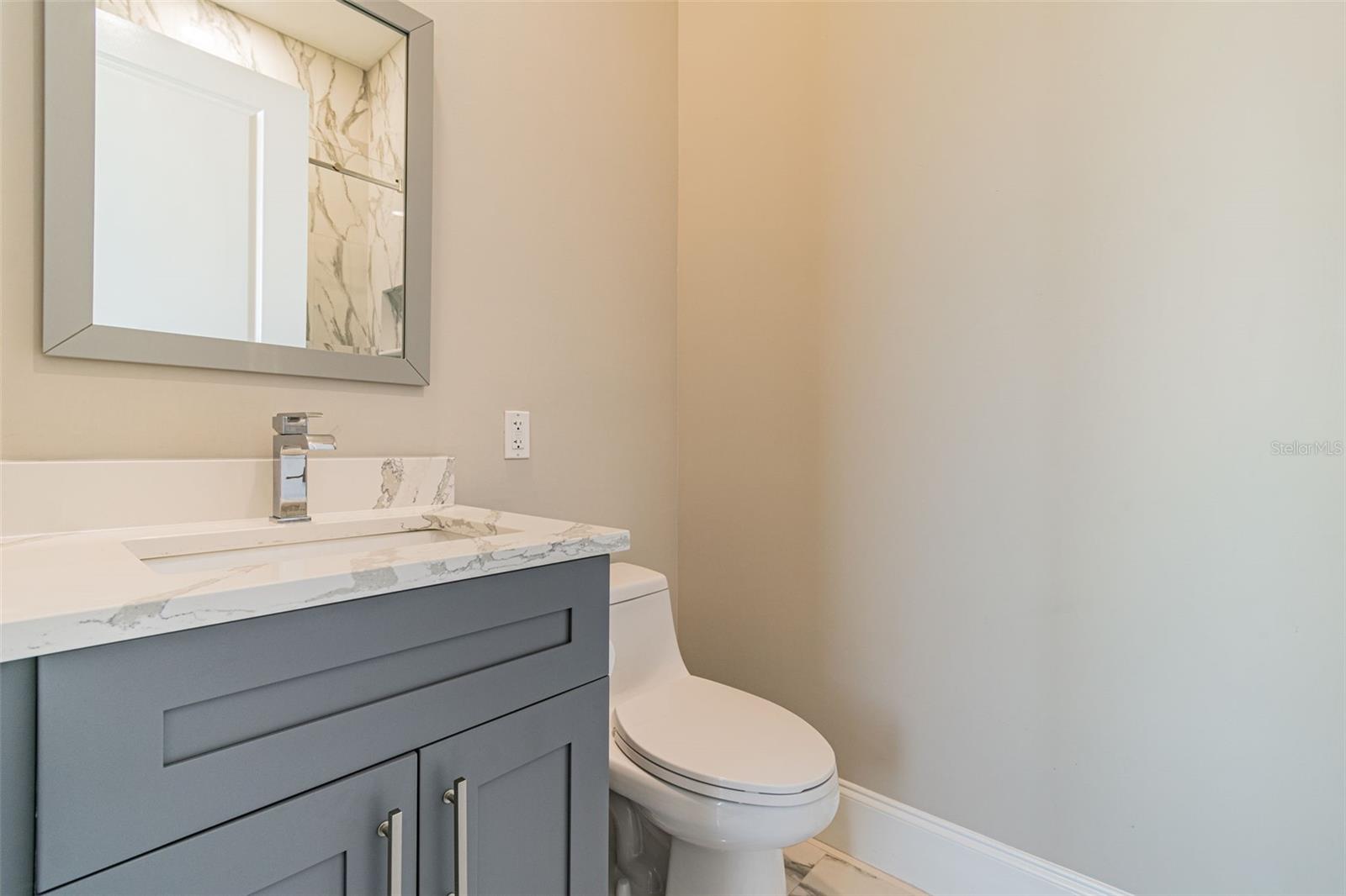Image 34 of 50 For 275 Bayshore Boulevard 1808