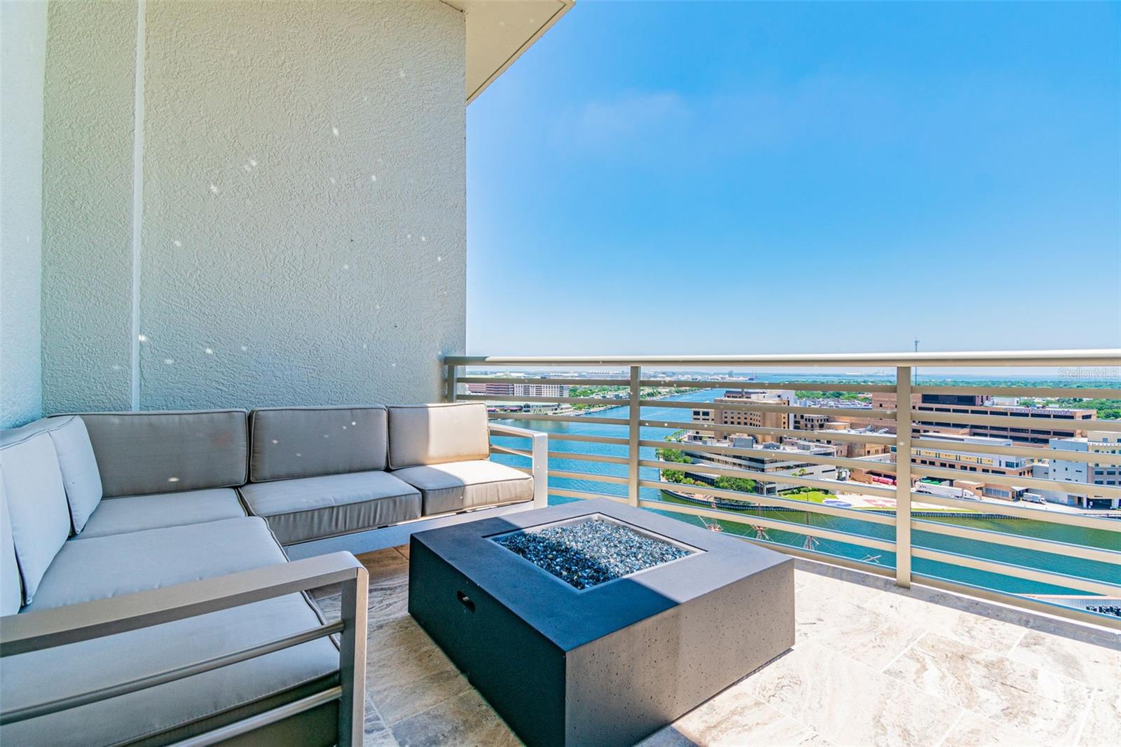 Image 35 of 50 For 275 Bayshore Boulevard 1808