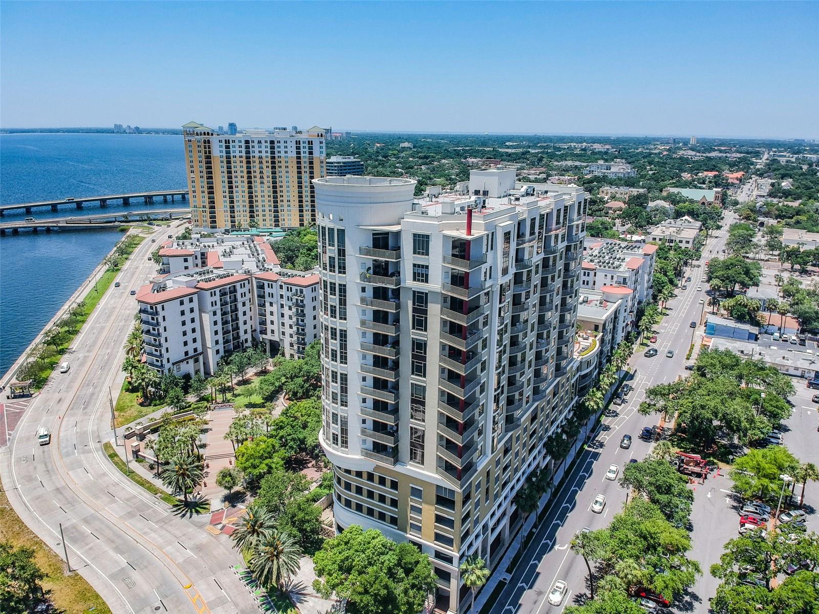 Image 40 of 50 For 275 Bayshore Boulevard 1808