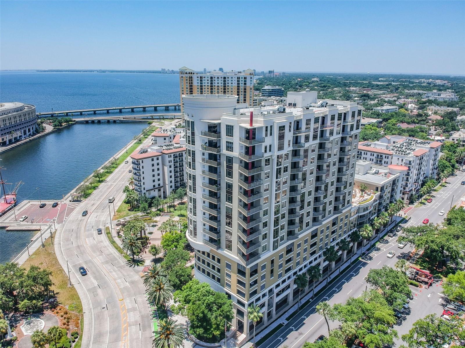 Image 41 of 50 For 275 Bayshore Boulevard 1808