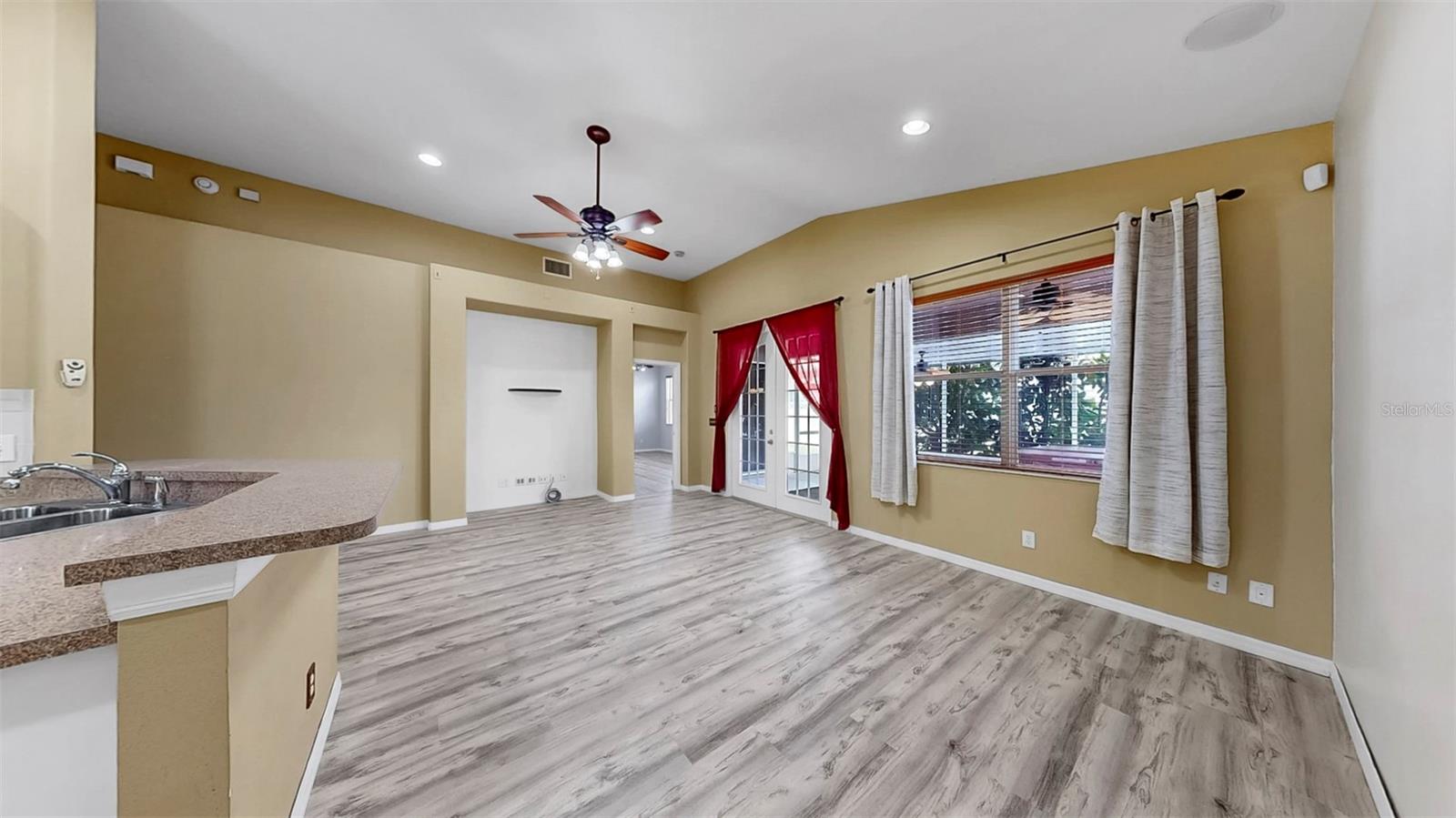 Image 21 of 44 For 8603 Sandy Plains Drive