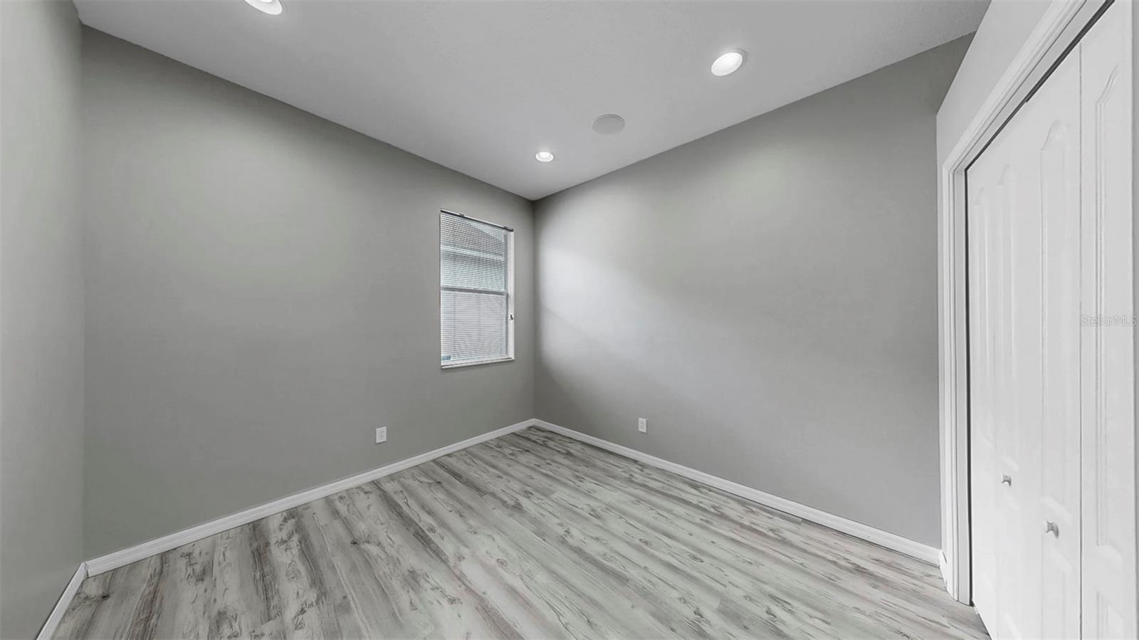 Image 32 of 44 For 8603 Sandy Plains Drive