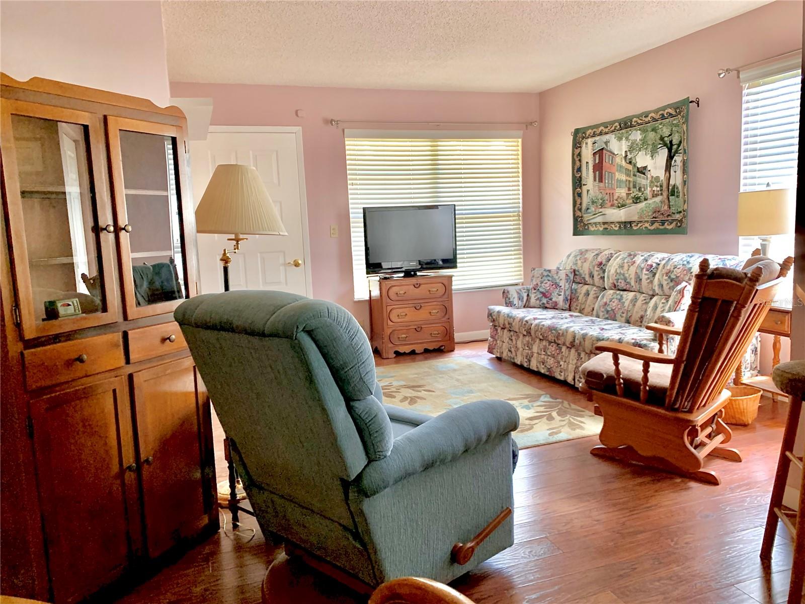 Image 6 of 26 For 4556 Blossom Boulevard B
