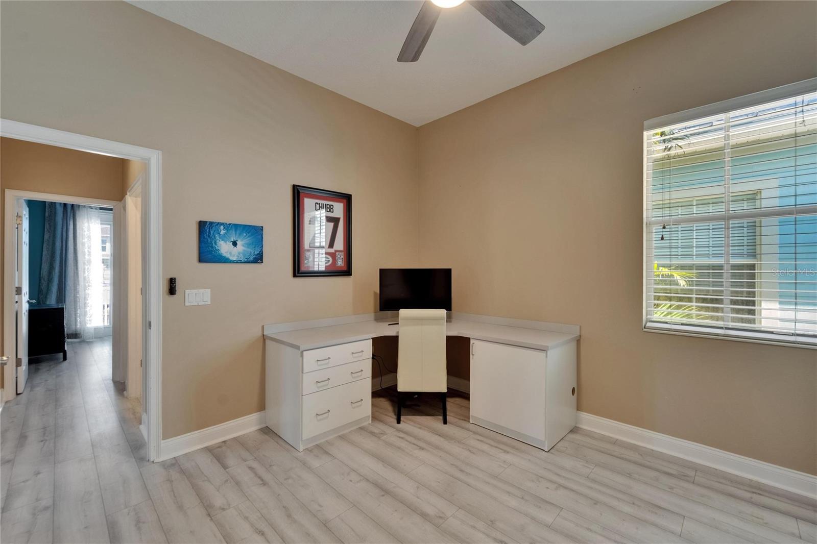 Listing photo id 23 for 426 Islebay Drive