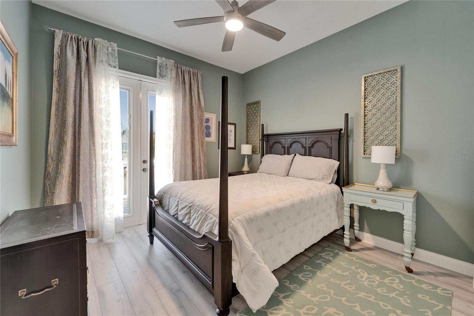 Listing photo id 27 for 426 Islebay Drive
