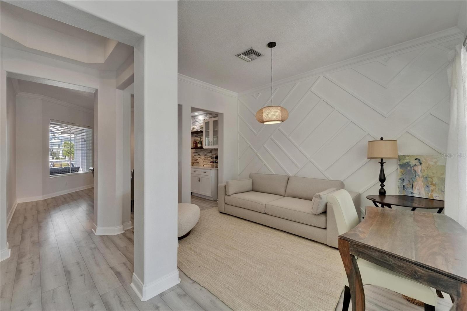 Listing photo id 30 for 426 Islebay Drive