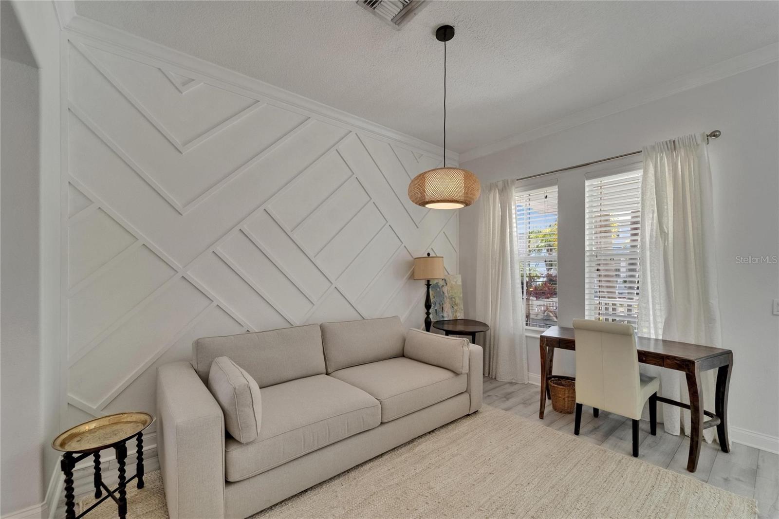 Listing photo id 31 for 426 Islebay Drive