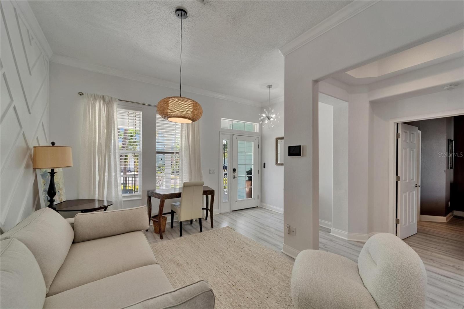 Listing photo id 32 for 426 Islebay Drive