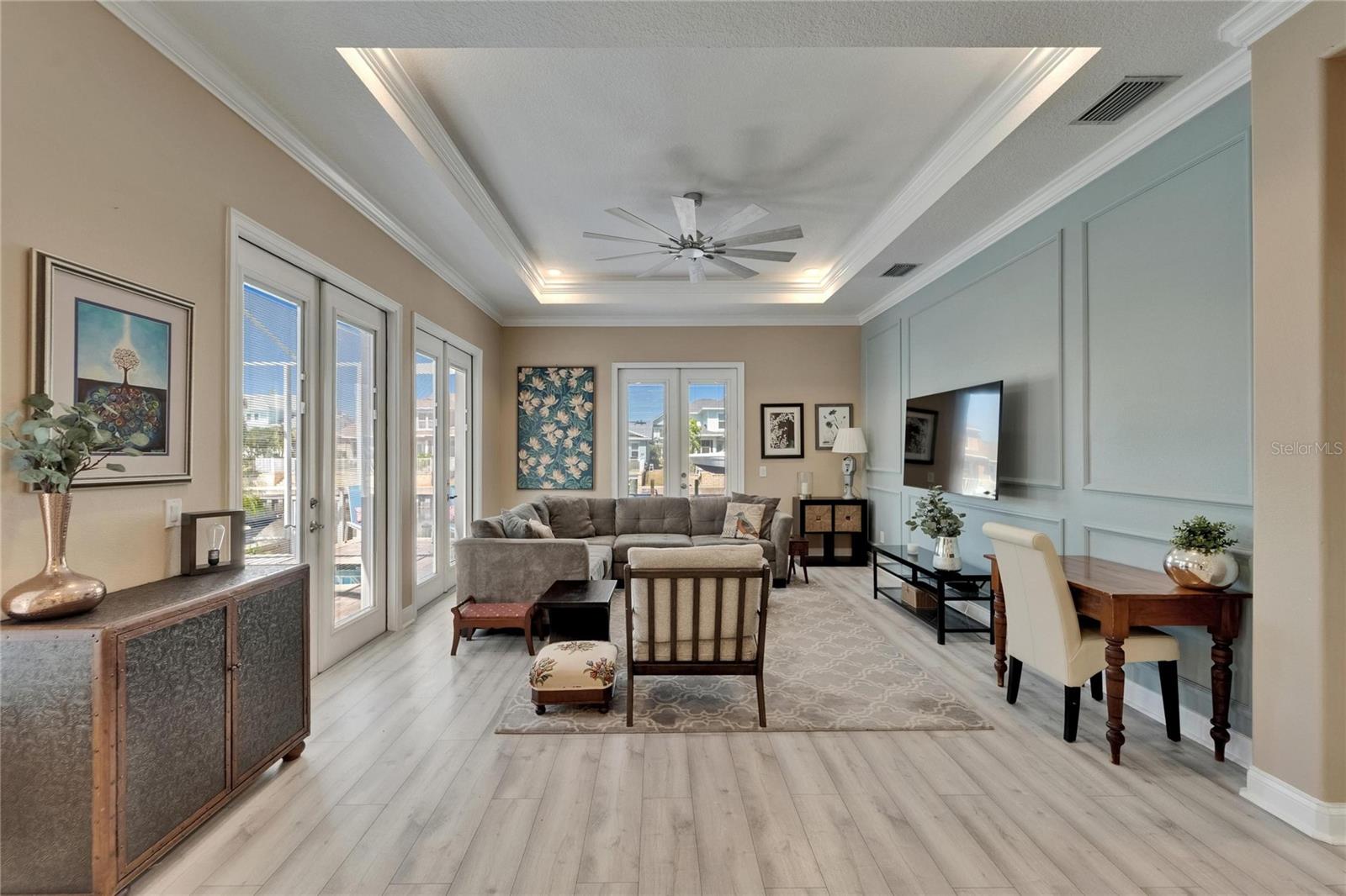 Listing photo id 38 for 426 Islebay Drive