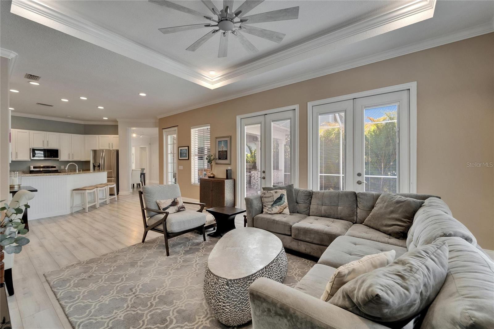 Listing photo id 41 for 426 Islebay Drive