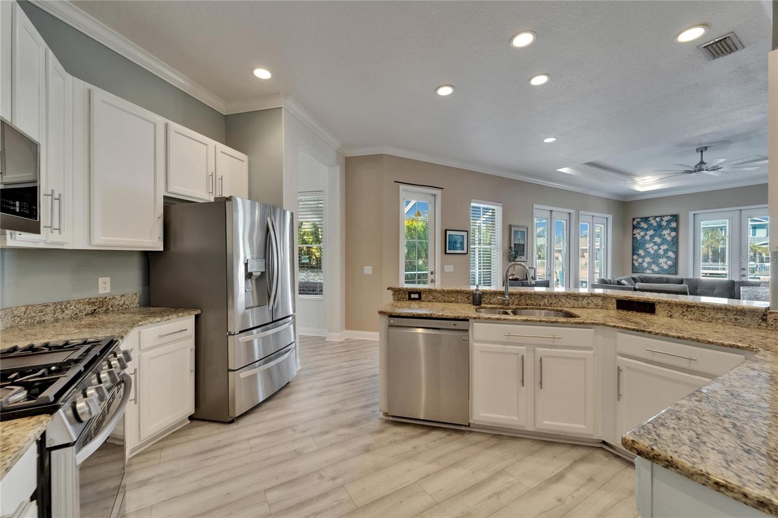 Listing photo id 45 for 426 Islebay Drive
