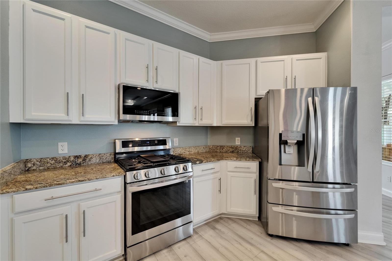 Listing photo id 47 for 426 Islebay Drive
