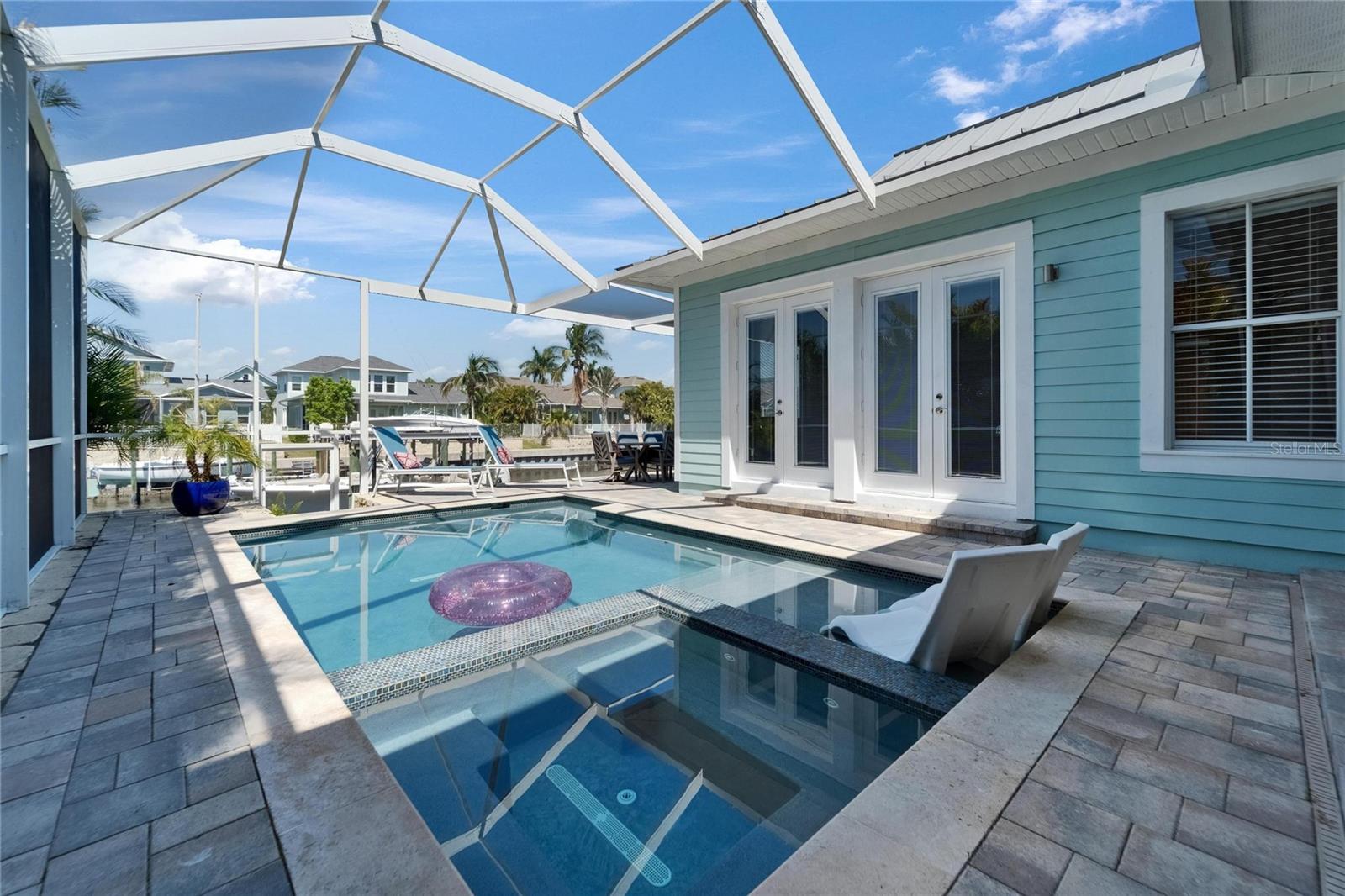 Listing photo id 56 for 426 Islebay Drive
