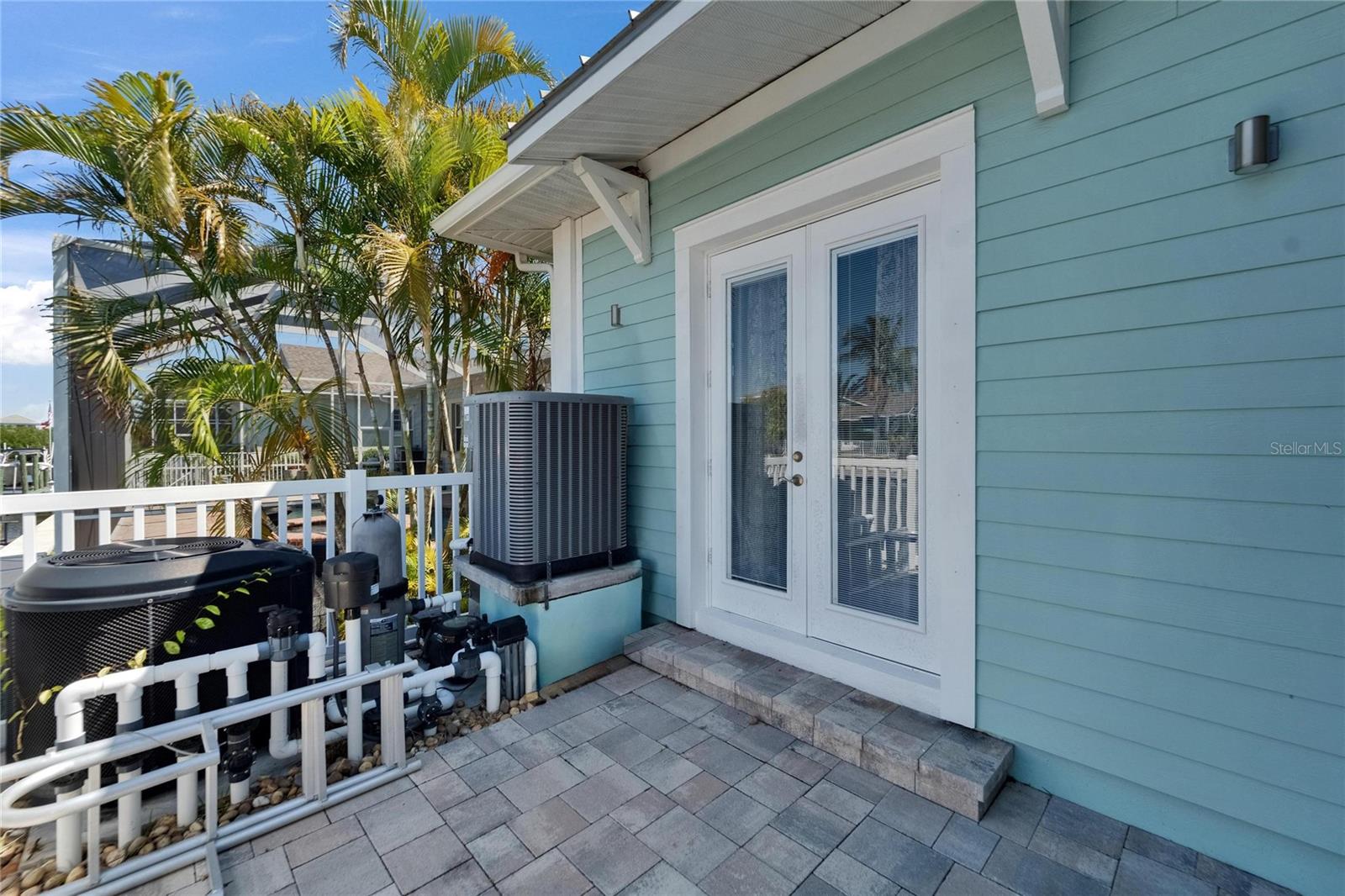 Listing photo id 65 for 426 Islebay Drive