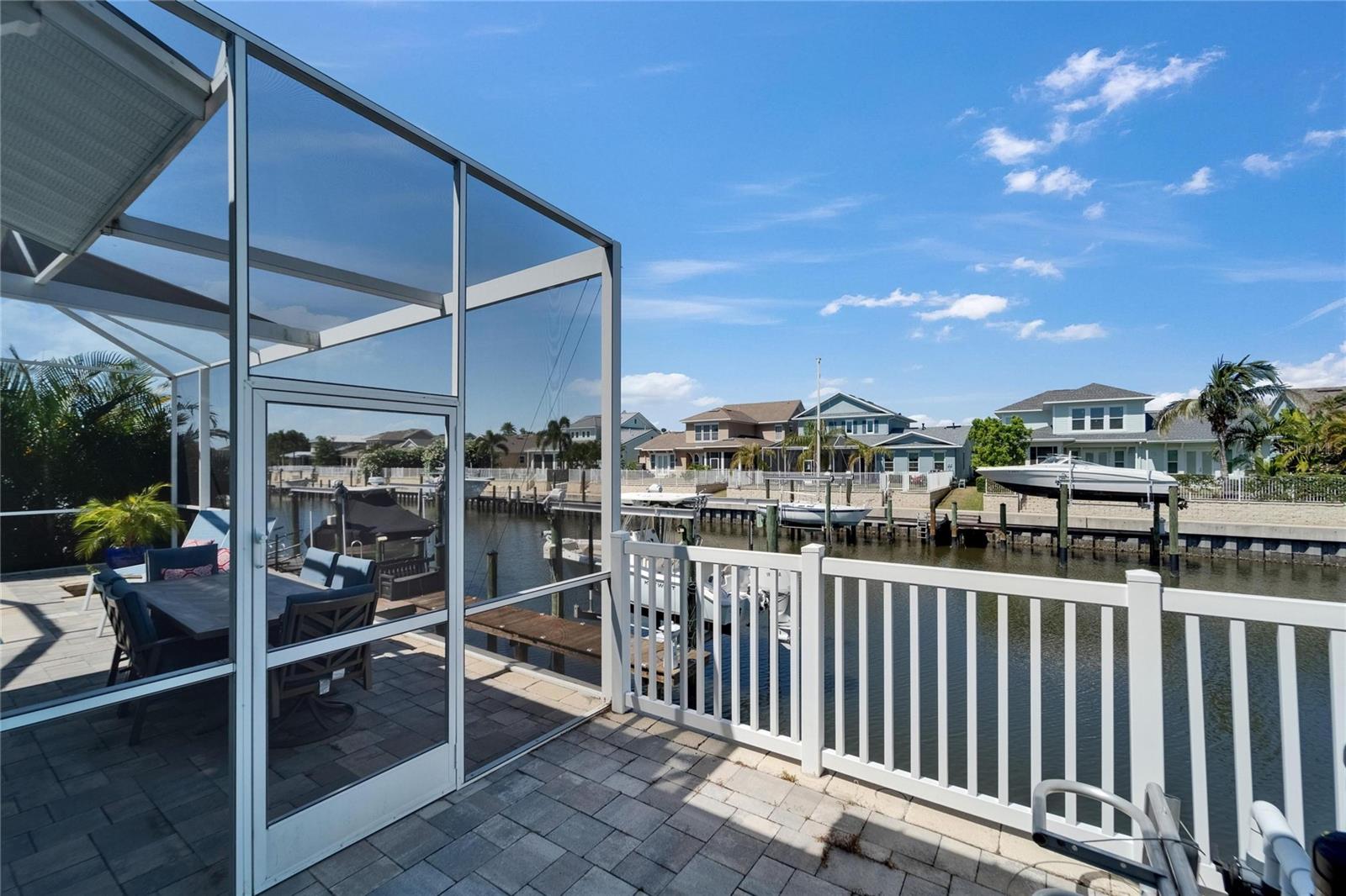 Listing photo id 66 for 426 Islebay Drive
