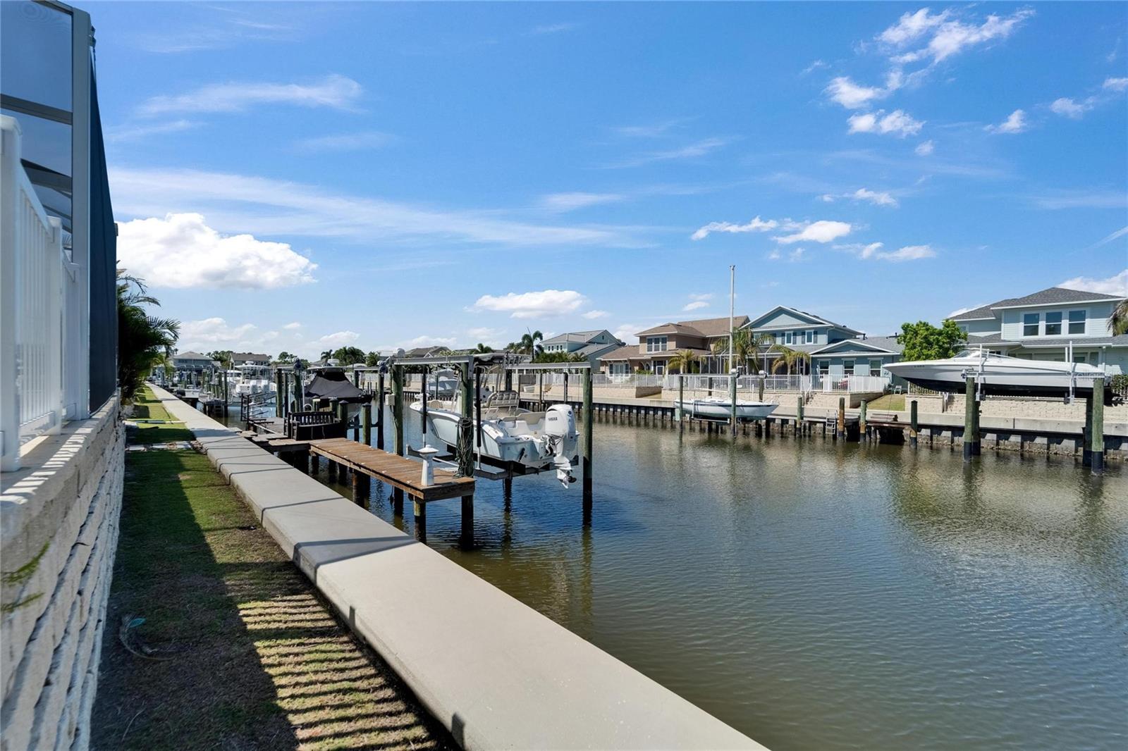 Listing photo id 69 for 426 Islebay Drive