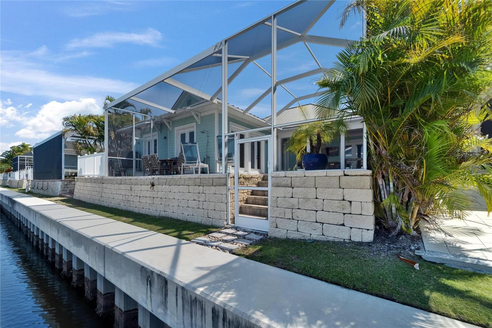 Listing photo id 71 for 426 Islebay Drive
